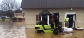 Volunteers Help Retailer Flooding
