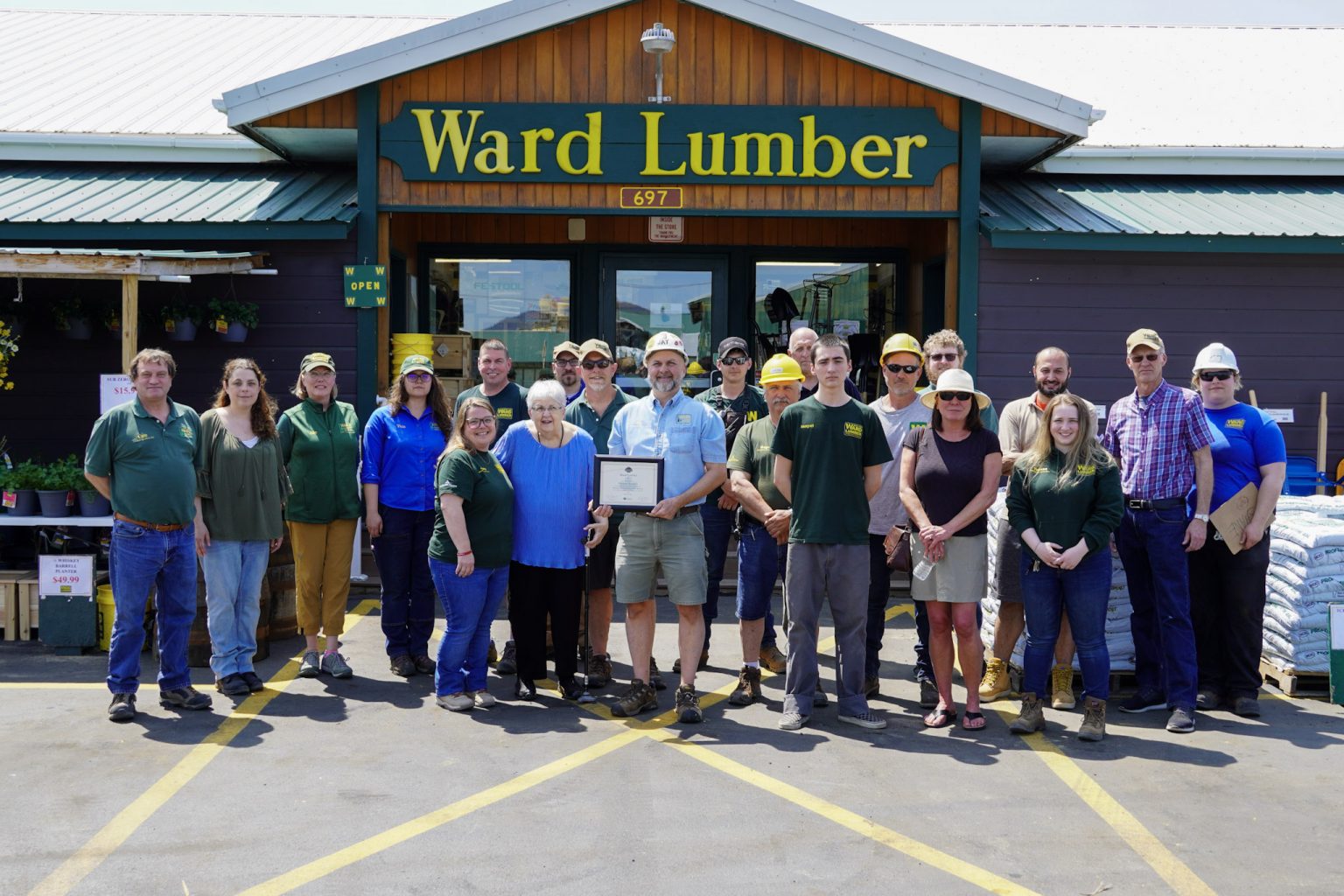 Hanging Up His Helpful Hat Miner's Ace Hardware Employee Retires After