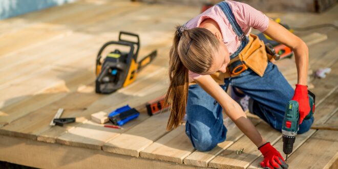 2 items of clothing that women in the construction industry should have in stock